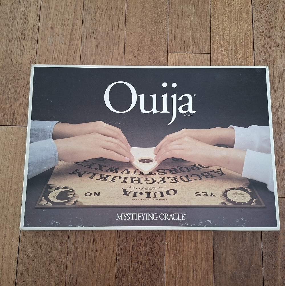 Ouija Mystifying Oracle Board Game Parker Brothers 1992 Model 00600